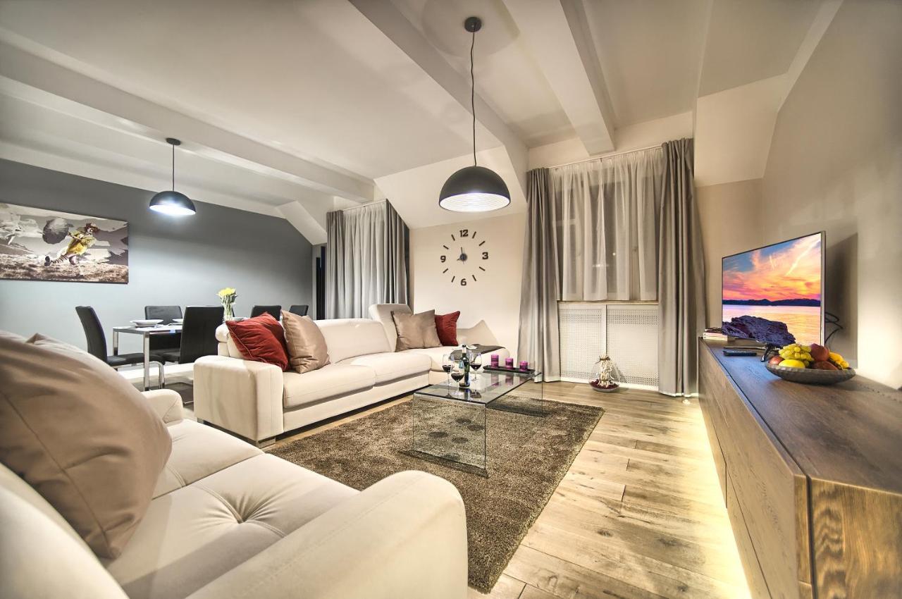 Exclusive 2 Bedroom Apartment Old Town - 2 Baths, Balcony And View - By Prague City Apartments Praga Exterior foto